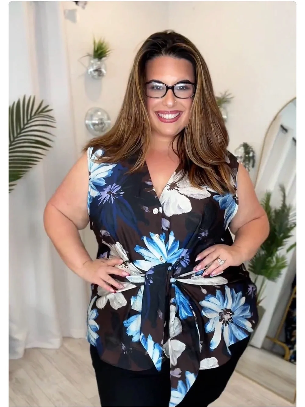 Plus Sleeveless Floral Tie-Front Top in Black & Blue